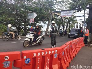 Rekayasa Lalin Jembatan Barombong, Kendaraan Terpantau Lancar di Pagi Hari Rekayasa Lalin Jembatan Barombong, Kendaraan Terpantau Lancar di Pagi Hari