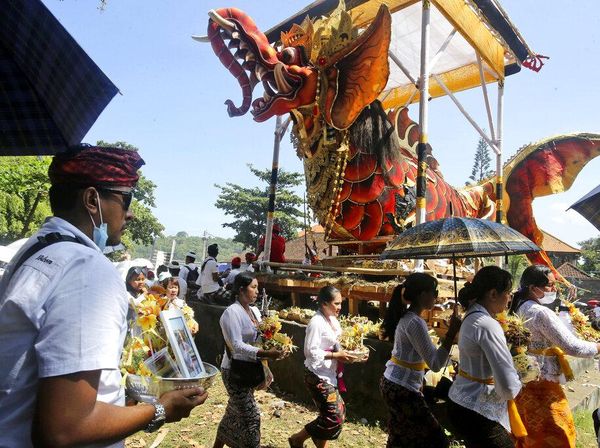 Melihat Lagi Prosesi Ngaben Massal di Bali