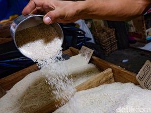 Menengok Pasar Beras saat Inflasi Cetak Rekor