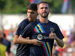 Pjanic Rela Potong Gaji Demi Xavi