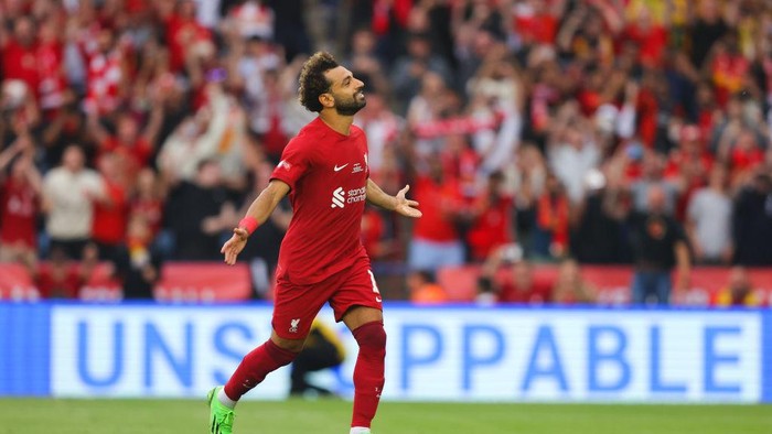 LEICESTER, ENGLAND - JULY 30: Mohamed Salah of Liverpool celebrates after scoring his side's second goal during the FA Community Shield final between Manchester City and Liverpool at The King Power Stadium on July 30, 2022 in Leicester, England. (Photo by James Gill - Danehouse/Getty Images)