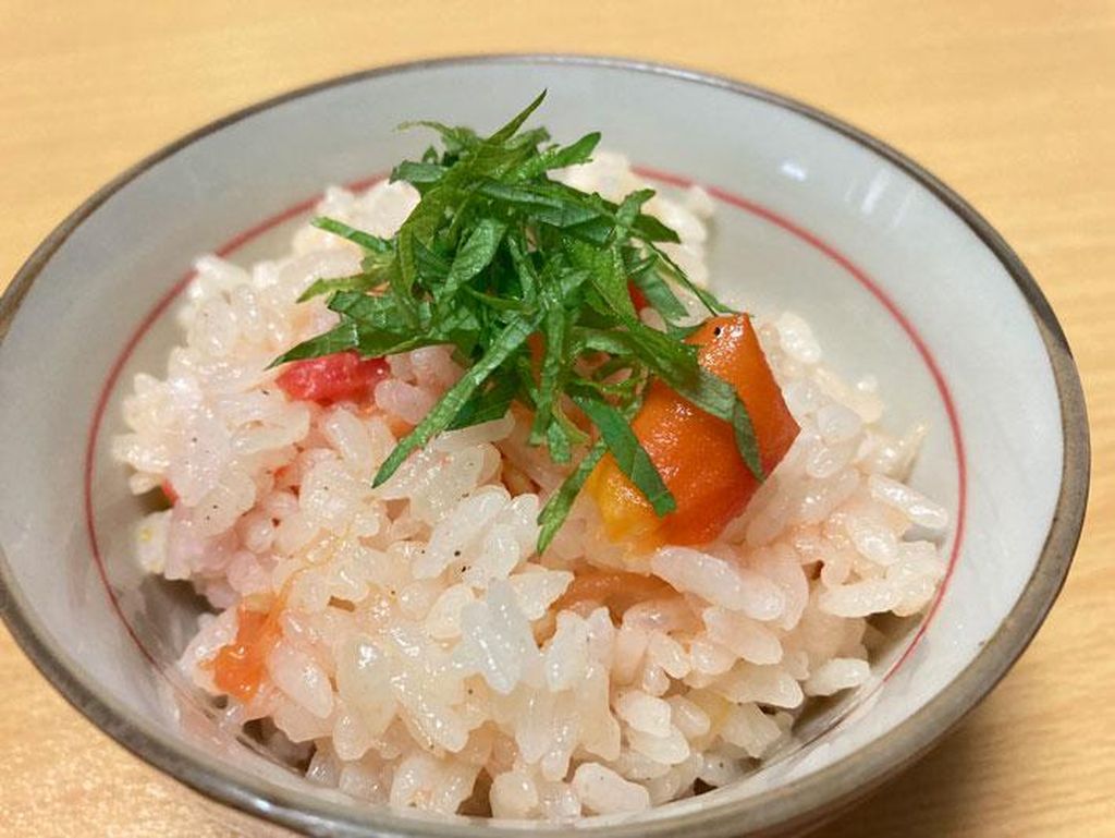 Cocok Buat Anak Kos, Nasi Tomat ala Jepang Pakai 2 Bahan Cocok Buat Anak Kos, Nasi Tomat ala Jepang Pakai 2 Bahan