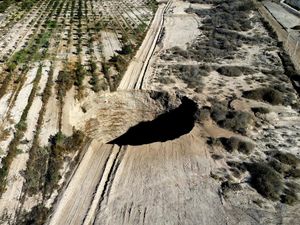 Lubang Raksasa Muncul Misterius di Chili, Ilmuwan Dikerahkan