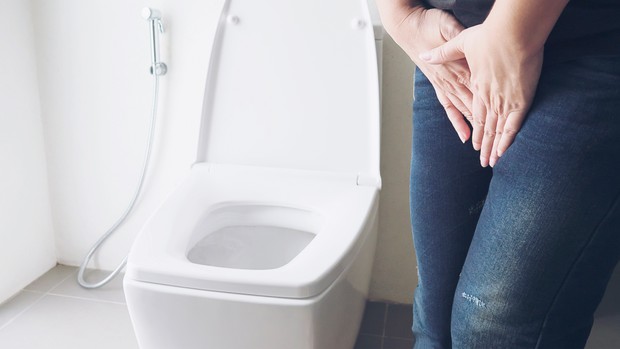 Peningkatan eksresi urin yang menyebabkan sering buang air kecil saat udara dingin.