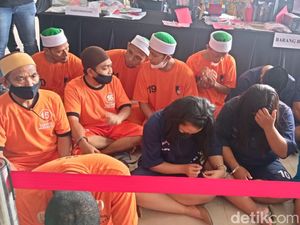 Tersangka Khilafatul Muslimin Jateng Tolak Disebut Makar: Tak Anti-Pancasila Tersangka Khilafatul Muslimin Jateng Tolak Disebut Makar: Tak Anti-Pancasila