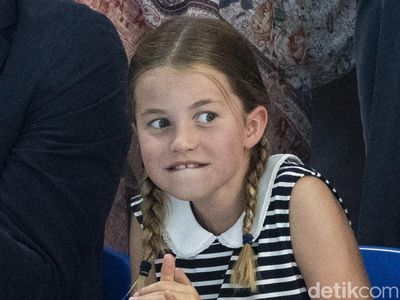 Momen Perdana Putri Charlotte Nonton Lomba Renang, Ekspresinya Jadi Sorotan