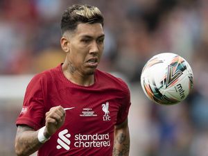 Saran Carragher untuk Liverpool: Jangan Lepas Firmino!