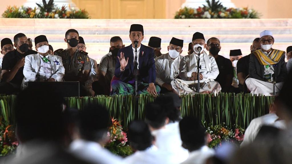 Suasana Zikir di Istana Menjelang 77 Tahun Indonesia Merdeka Suasana Zikir di Istana Menjelang 77 Tahun Indonesia Merdeka