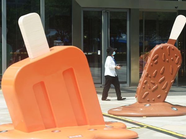 Es Krim Raksasa di China Meleleh Gegara Gelombang Panas