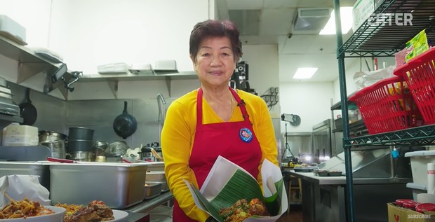 Ada nasi bungkus dan nasi kotak di Medan Kitchen/ Foto: Tangkapan Layar YouTube Eater