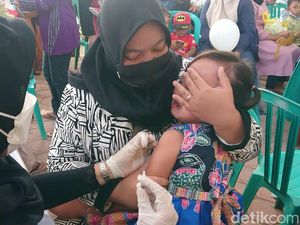 Dinkes Tulungagung Targetkan Imunisasi 55 Ribu Anak dalam Sebulan Dinkes Tulungagung Targetkan Imunisasi 55 Ribu Anak dalam Sebulan