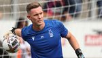 Manchester United Kriminalisasi Dean Henderson?