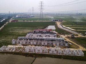 Foto Ini Tunjukkan Lahan Pertanian Menyusut Gegara Perumahan Foto Ini Tunjukkan Lahan Pertanian Menyusut Gegara Perumahan