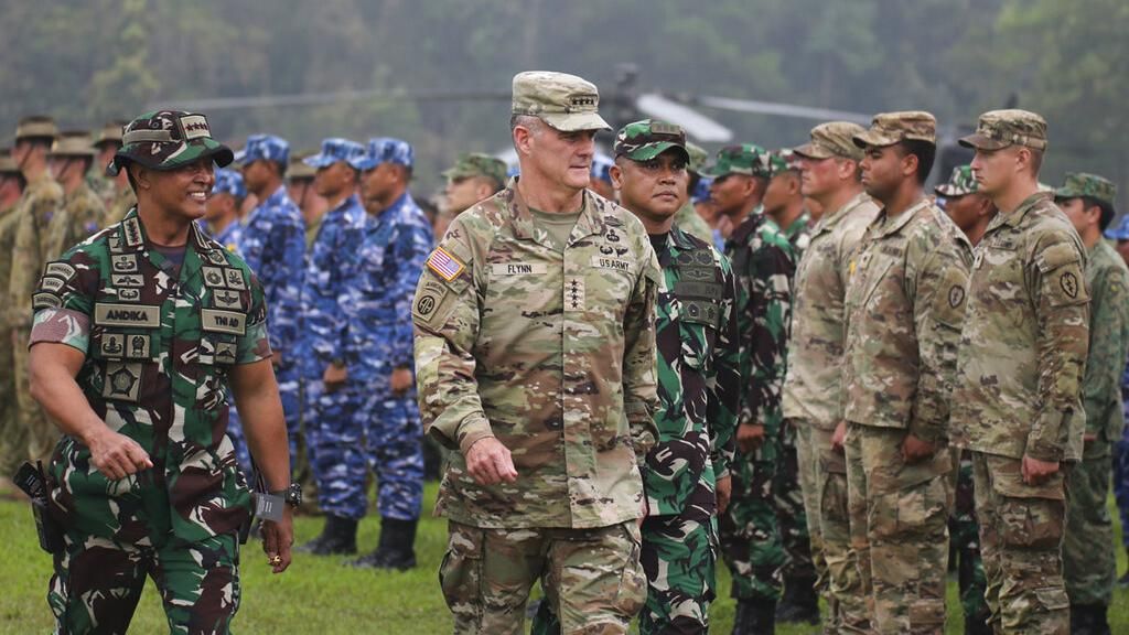 Momen TNI dan Tentara AS Latihan Perang Bersama