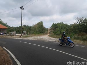 Sudah 5 Tahun Dibangun, Jalan Baru ke Pantai Ngobaran Apa Kabar? Sudah 5 Tahun Dibangun, Jalan Baru ke Pantai Ngobaran Apa Kabar?