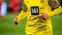 Borussia Dortmund tempati nomor delapan dengan penjualan 1,22 juta jersey (Getty Images)