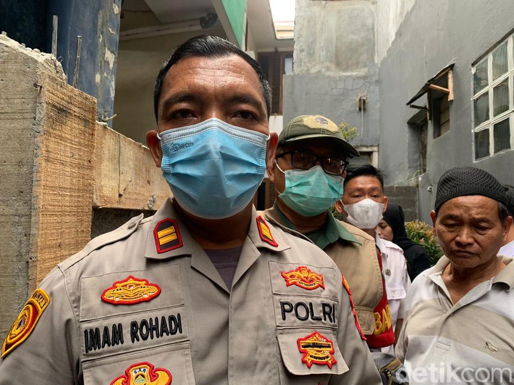Mediasi Cari Solusi Akses Rumah Warga Ditembok Tetangga Dilanjut Besok Mediasi Cari Solusi Akses Rumah Warga Ditembok Tetangga Dilanjut Besok
