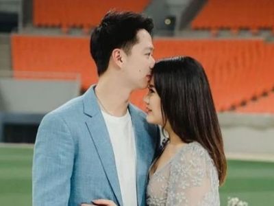 Kecupan Mesra Kevin Sanjaya untuk Valencia Tanoesoedibjo
