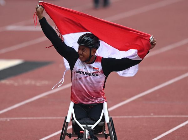 Momen Atlet Balap kursi Roda, Jaenal Aripin Berhasil Raih Emas