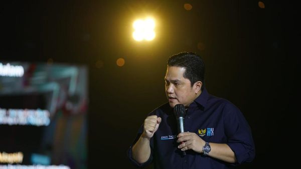Kepalkan Tangan, Erick Thohir Kasih Wejangan ke Karyawan BUMN Baru