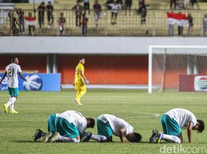 Piala AFF U-16 2022: Indonesia Lolos Semifinal usai Bungkam Vietnam 2-1 Piala AFF U-16 2022: Indonesia Lolos Semifinal usai Bungkam Vietnam 2-1