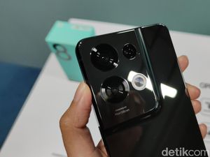 Sama-sama Jago Night Portrait, Ini Bedanya Duo Oppo Reno8 Sama-sama Jago Night Portrait, Ini Bedanya Duo Oppo Reno8