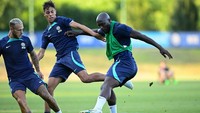 Lukaku bakal menjadi ancaman bagi para bek Liga Italia musim lalu. Ketajamannya bakal dibuktikan lagi bersama Inter musim depan. (Foto: Mattia Ozbot - Inter/Inter via Getty Images)