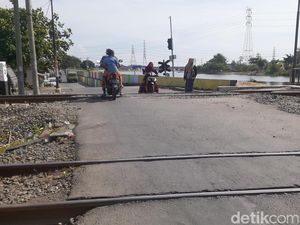 KAI: Perlintasan Kemijen Rawan Kecelakaan, Makan 6 Korban dalam Setahun KAI: Perlintasan Kemijen Rawan Kecelakaan, Makan 6 Korban dalam Setahun