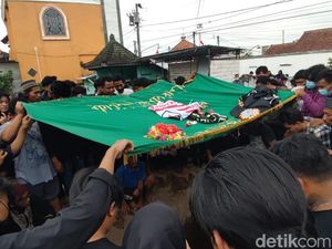 9 Fakta Lengkap Pengeroyokan Berujung Tewasnya Tri Fajar Suporter PSS Sleman 9 Fakta Lengkap Pengeroyokan Berujung Tewasnya Tri Fajar Suporter PSS Sleman