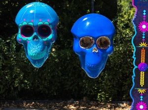 Tengkorak-tengkorak Raksasa Hiasi Jalanan Madrid