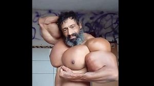 Potret Binaragawan yang Terobsesi Mirip Hulk, Akhir Hidupnya Mengenaskan