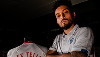 Alex Telles menjadi pemain lain yang sudah dipinjamkan MU ke klub lain di musim panas lalu. Foto: Dok. Sevilla