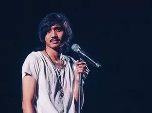 Santuy Duta Sheila on 7 Ikut Ronda di Kampung Santuy Duta Sheila on 7 Ikut Ronda di Kampung