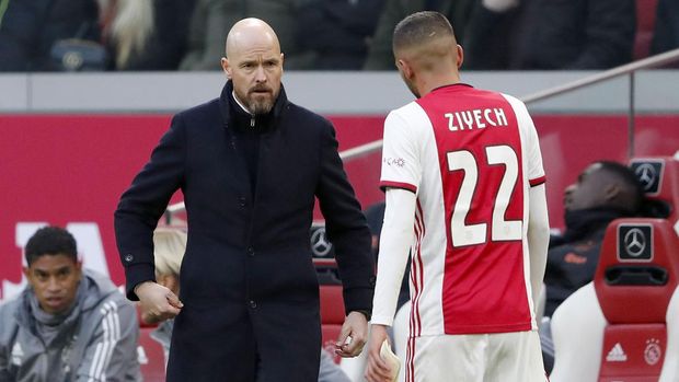 (L-R) Ajax coach Erik ten Hag, Hakim Ziyech of Ajax during the Dutch Eredivisie match between Ajax Amsterdam and Sparta Rotterdam at the Johan Cruijff Arena on January 19, 2020 in Amsterdam, The Netherlands(Photo by ANP Sport via Getty Images)