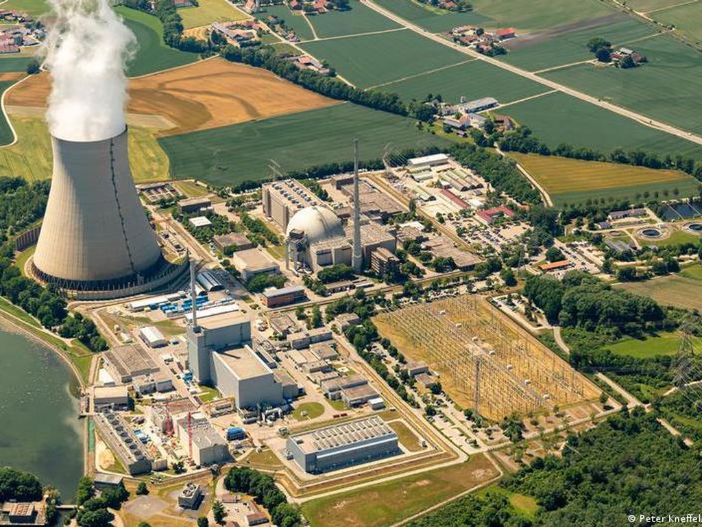 Detik-detik Serangan Meledak Dekat Reaktor Nuklir Pivdennoukrainsk