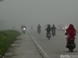 Kabut Tebal Selimuti Pekanbaru, Jarak Pandang Terbatas