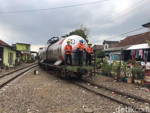 Sterilisasi Jalur KA Stasiun Kotalama-Jagalan Kota Malang Kembali Ditunda Sterilisasi Jalur KA Stasiun Kotalama-Jagalan Kota Malang Kembali Ditunda