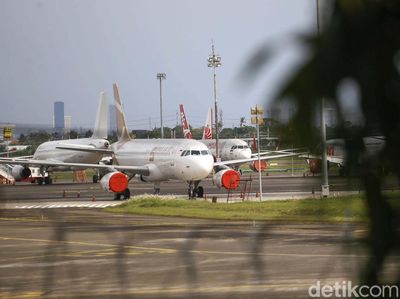Kini Biaya Parkir Pesawat Gratis Bro...