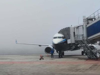 Penampakan Kabut yang Bikin Pesawat Putar-putar di Langit Pekanbaru