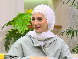 Wanda Hamidah Lemas Mau Pingsan Sebut Orang Suruhan Angkut Barang di Rumahnya Wanda Hamidah Lemas Mau Pingsan Sebut Orang Suruhan Angkut Barang di Rumahnya