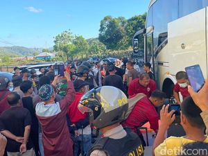 Persija Latihan di Stadion BJ Habibie, Suporter PSM Sambut Antusias