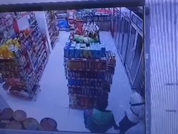 Viral, Ojol Lakukan Pelecehan Pengunjung Alfamart Berawa Badung