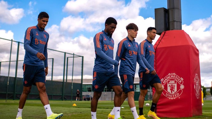 MANCHESTER, ENGLAND - AUGUST 03: (EXCLUSIVE COVERAGE) Amad, Alejandro Garnacho, Cristiano Ronaldo of Manchester United in action during a first team training session at Carrington Training Ground on August 03, 2022 in Manchester, England. (Photo by Ash Donelon/Manchester United via Getty Images)