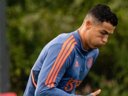 Louis Saha: Saga Ronaldo Bisa Bikin MU Ambyar