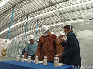 Produksi Gula Blitar Sumbang Stok Nasional 100 Ribu Ton Produksi Gula Blitar Sumbang Stok Nasional 100 Ribu Ton