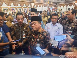 Gubernur Jambi Ancam Tutup Pabrik yang Beli TBS Sawit di Bawah Rp 2.000