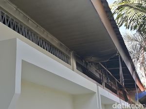 Kebakaran Rumah Sakit Jiwa Solo Akibatkan 2 Pasien Tewas! Kebakaran Rumah Sakit Jiwa Solo Akibatkan 2 Pasien Tewas!