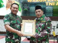 KSAD Dudung Kukuhkan Habib Luthfi Jadi Warga Kehormatan Angkatan Darat