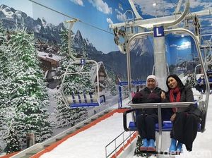 CT Ajak Gubernur-Kapolda Naik Kereta Gantung di Snow World Surabaya CT Ajak Gubernur-Kapolda Naik Kereta Gantung di Snow World Surabaya