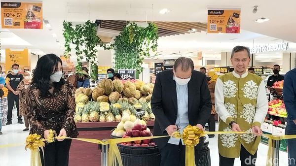 Saat CT Resmikan Transmart dan Metro di Trans Icon Mall Surabaya